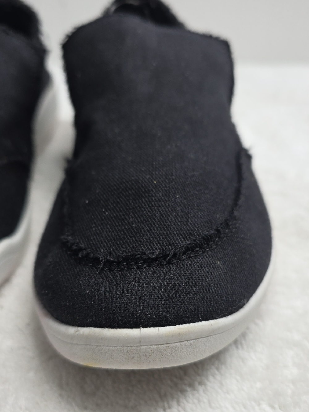 Vionic Beach Casual Slip-On Canvas Sneakers in Black Ladies Size 8.5 Distressed - Picture 6 of 16